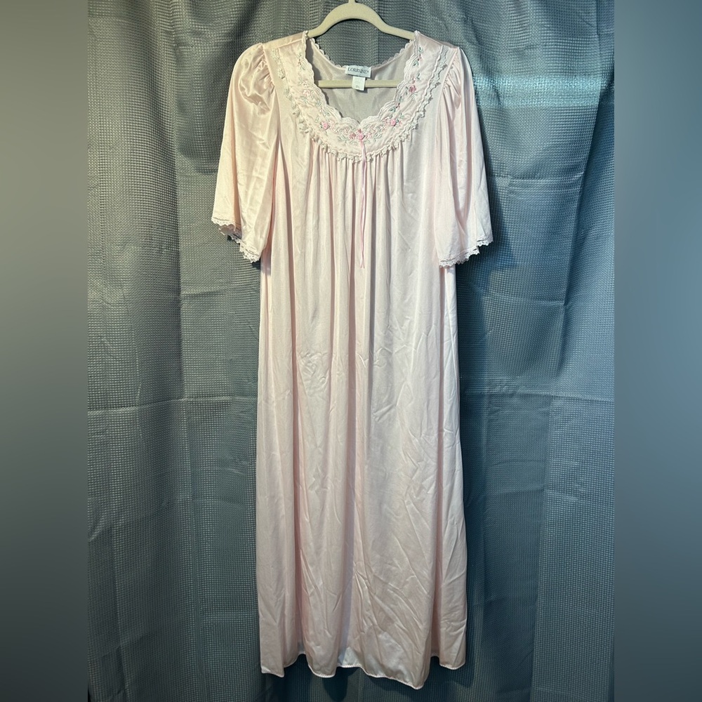 Vintage 2 piece Pink Nightgown with Robe